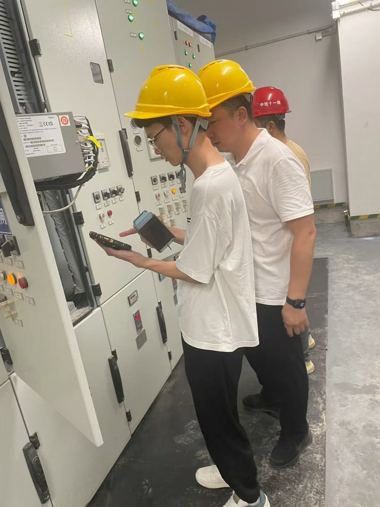 專業(yè)高效，客戶贊譽(yù)：手持式局部放電測試儀安裝調(diào)試服務(wù)獲好評-武漢中電通電力設(shè)備有限公司